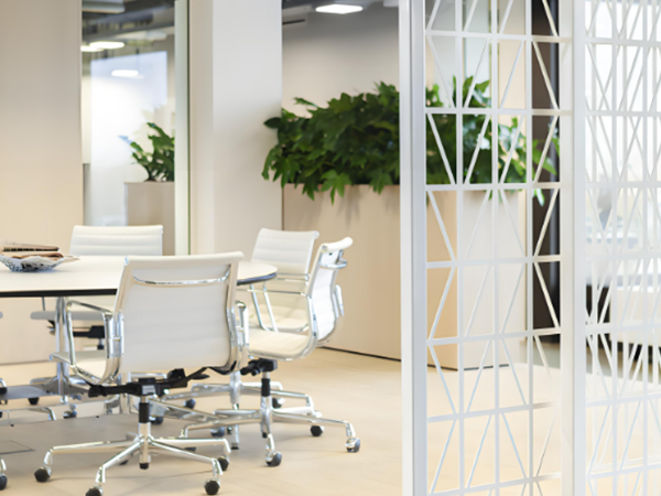 市南办公室装修地面铺什么材料更合适？